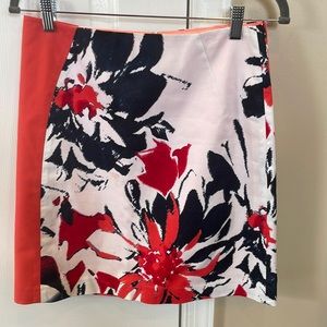 Tahari Size 4 asymmetric floral pencil skirt